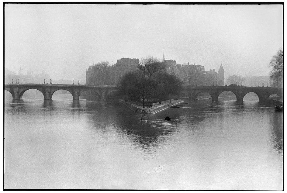 Henri CARTIER-BRESSON, Ile de la Cite
1951