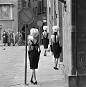 Norman PARKINSON, The Italian Collections, Three little black dresses, Florence, Queen
1961, Modern gelatin silver hand processed print on Ilford fiber-based paper