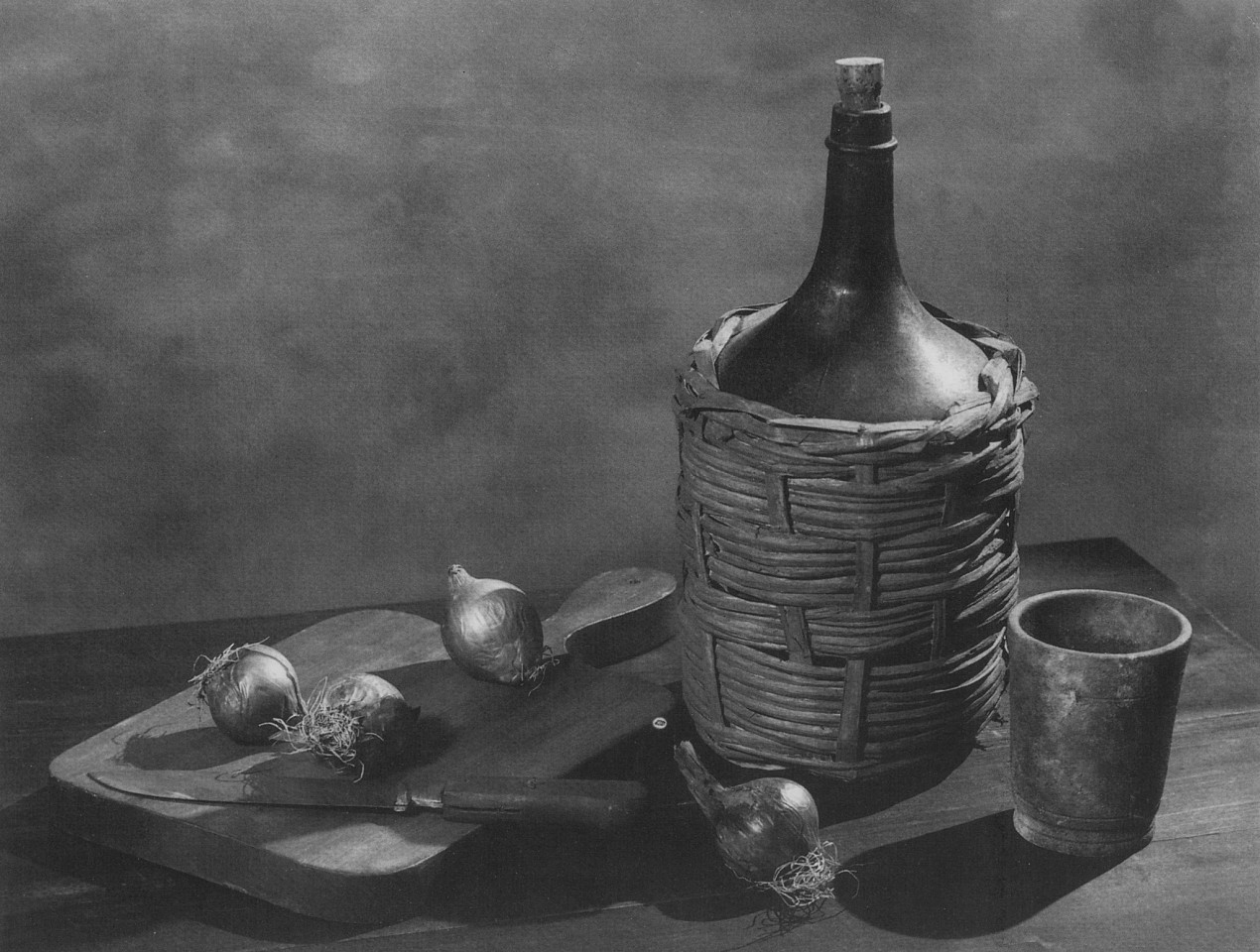 Gaspar GASPARIAN, Vinho e Cebolas (wine and onions)
1945