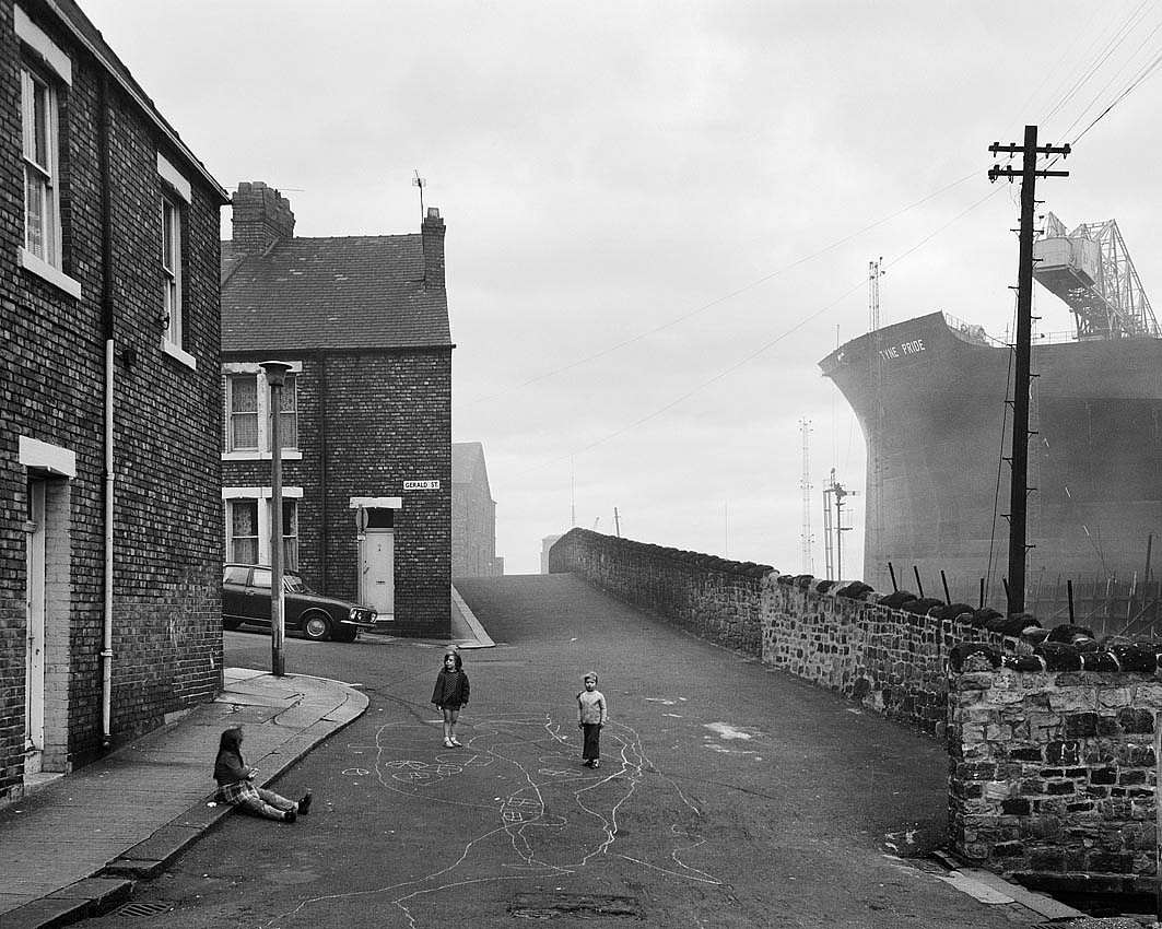 Chris KILLIP, Housing and Shipyard, Wallsend, Tyneside
1975, Gelatin silver print on Forma Silver Bromide Paper