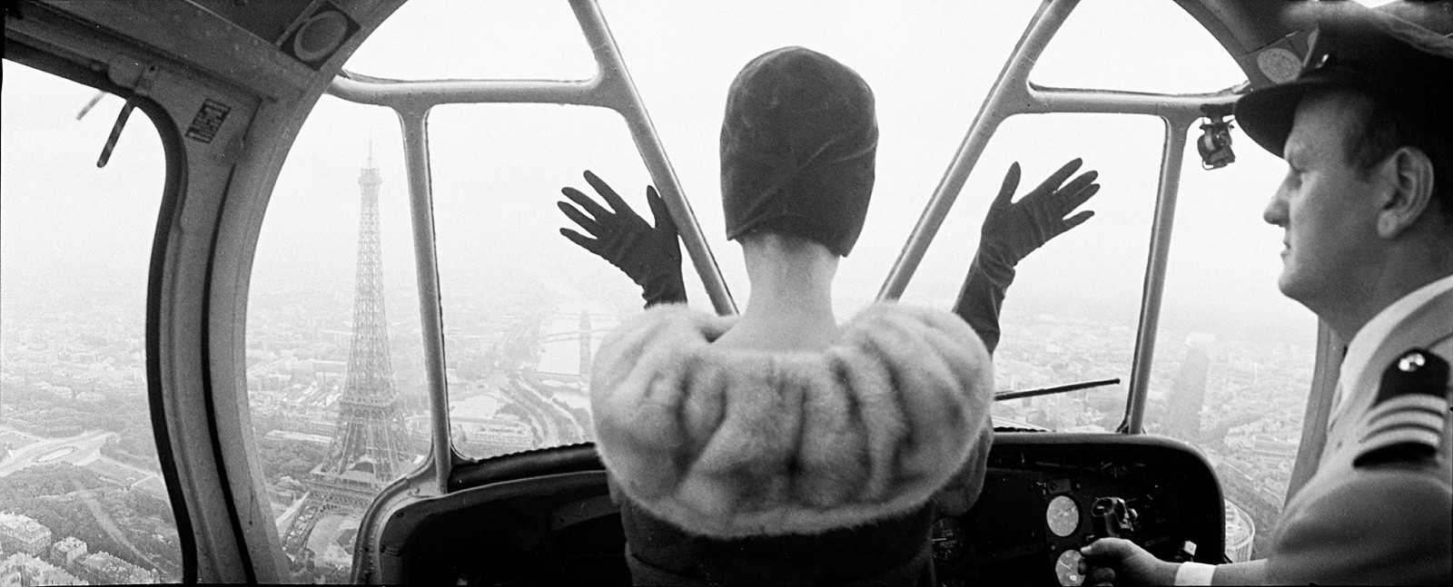 Norman PARKINSON, Cardin Hat over Paris, Queen Magazine
1960, Platinum Palladium Print