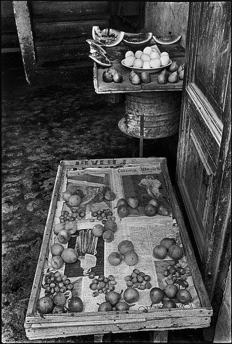 Henri CARTIER-BRESSON, Tivoli, Italy
1933