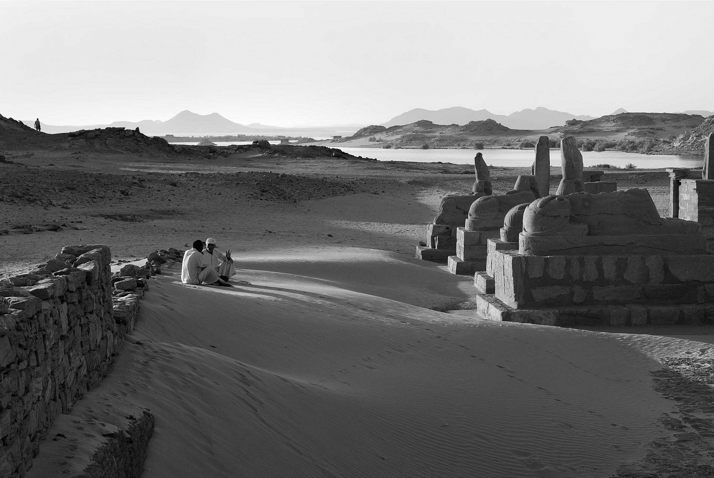 Stuart FRANKLIN, The temple of El Seboua on the edges of the lake, Lake Nasser, Egypt