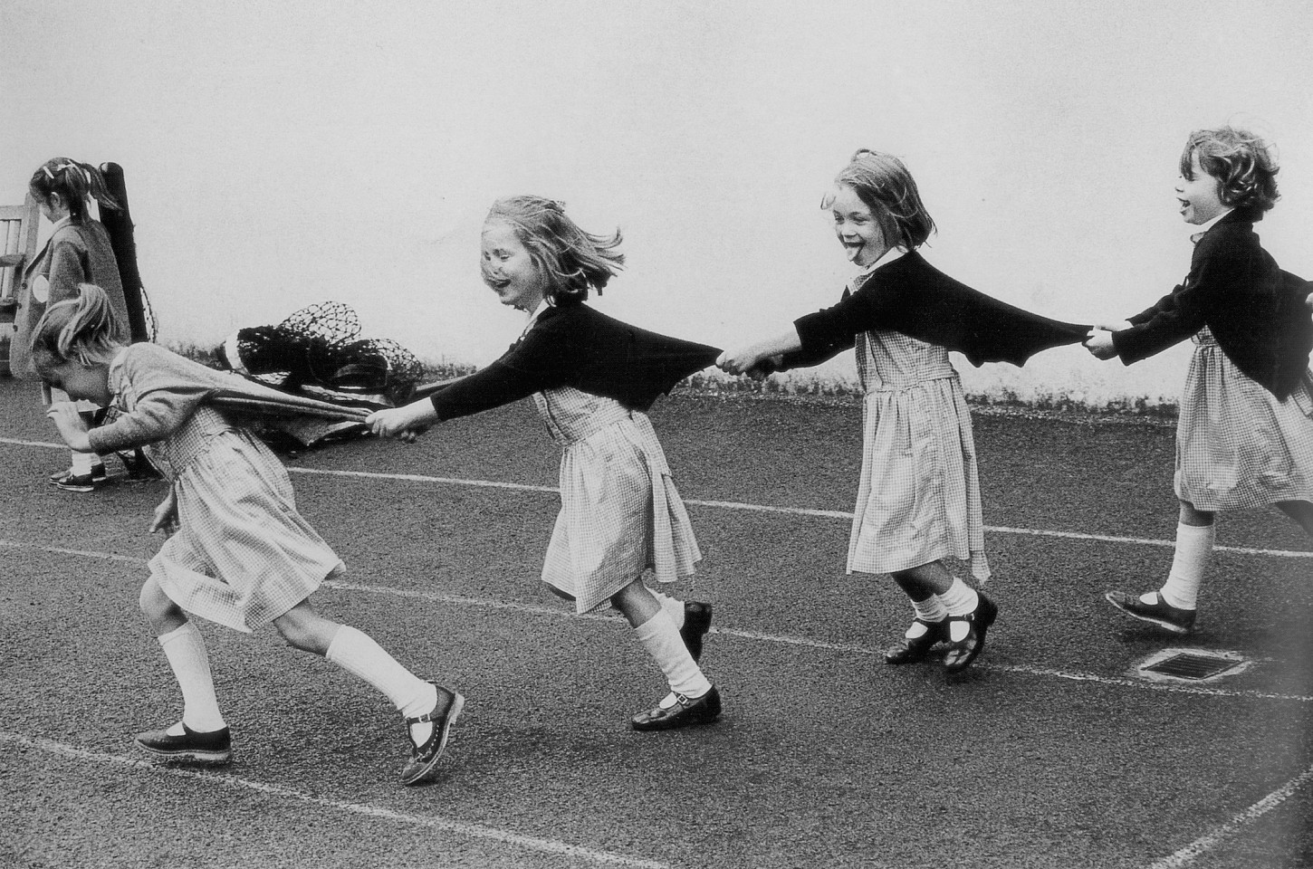 Markéta LUSKACOVA, Children in a playground IV, Holland School, London
1988, Silver Bromide Print