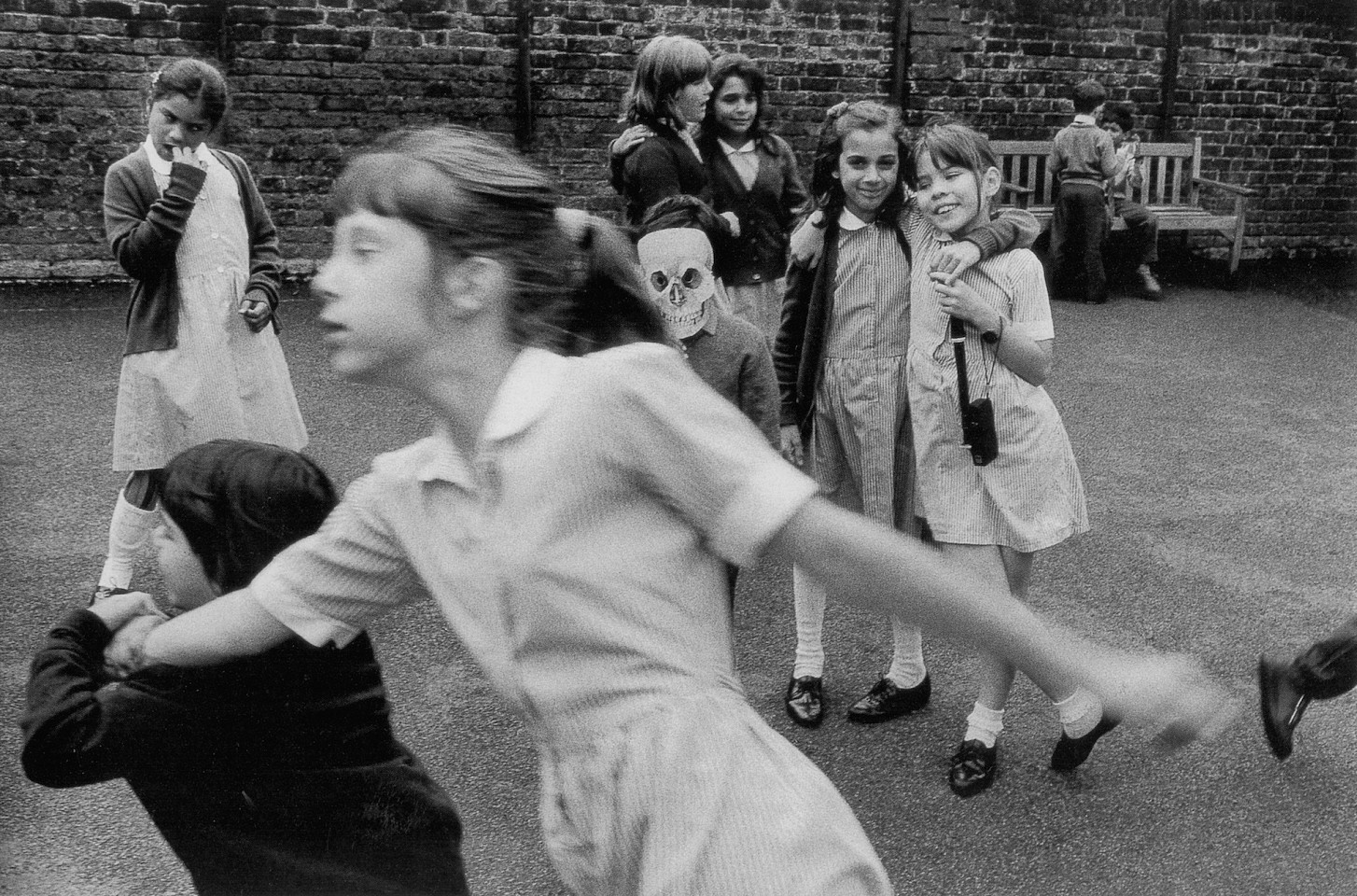 Markéta LUSKACOVA, Children  in a playground VII, Pointers School, London
1988, Silver Bromide Print