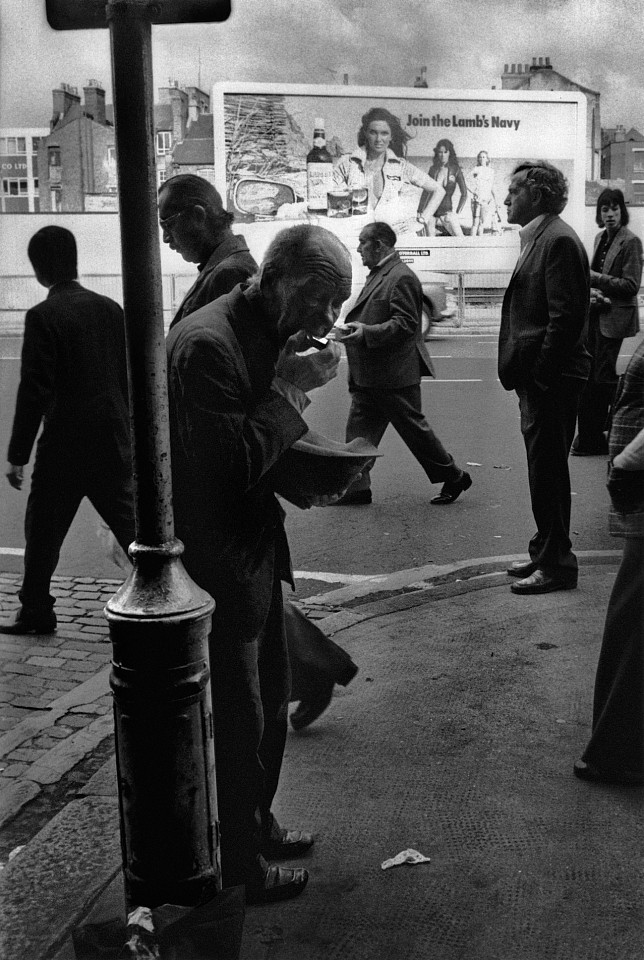 Markéta LUSKACOVA, Bethnal Green Rd. From the series 'London Street Musicians'
1975/6, Silver Bromide Print