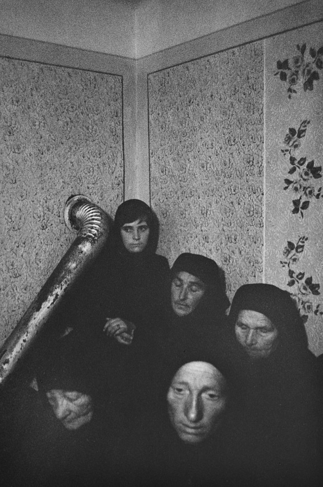 Markéta LUSKACOVA, The vigil for Mr Gordan. From the series 'SÌŒumiac, the mountain village, Slovakia, 1967-74'
1968, Silver Bromide Print