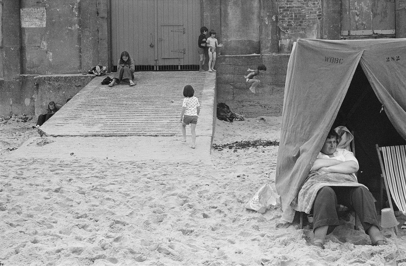 Markéta LUSKACOVA, Untitled, North East England
c. 1978-1980, Silver Bromide Print