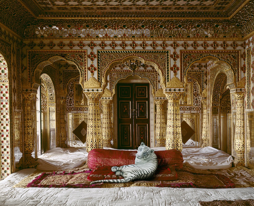 Karen KNORR, The Peacemaker, Chandra Mahal, Jaipur Palace, from 'India Song' series
2010, Pigment print on Hannemuhle Fine Art paper