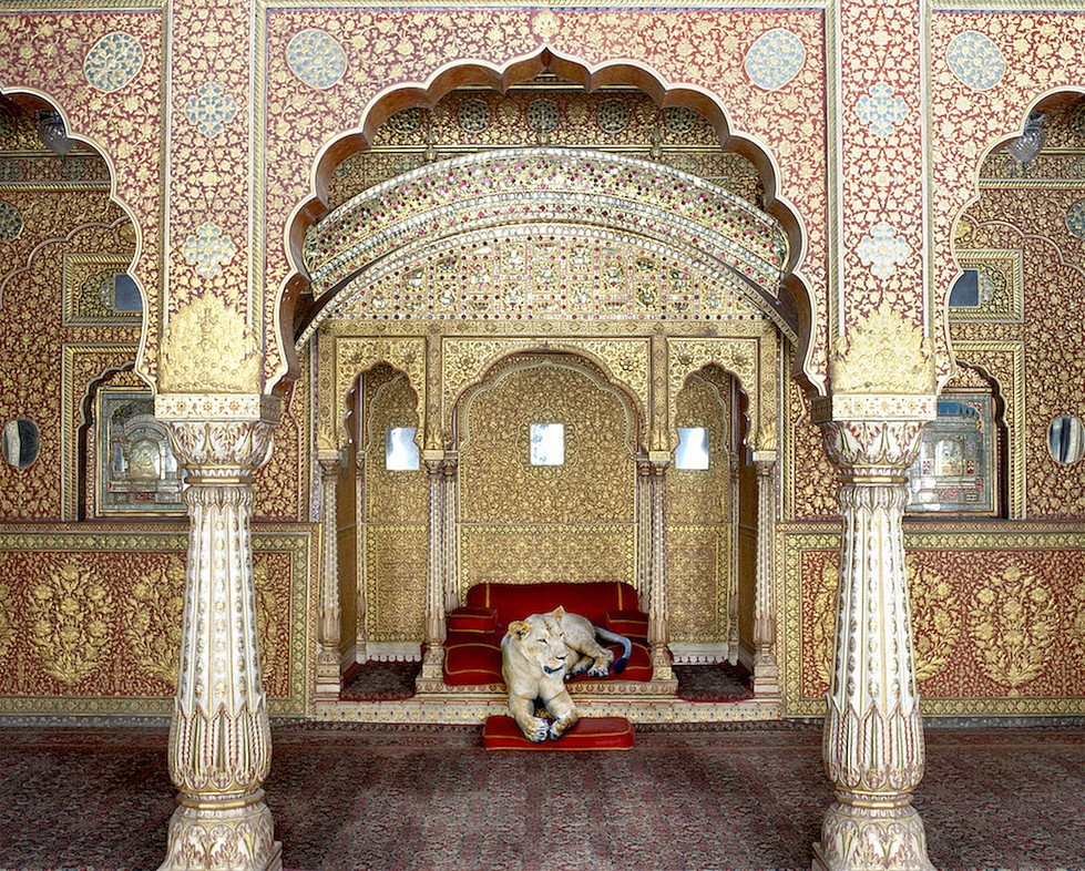 Karen KNORR, Waiting for Atman, Junagarh Fort, Bikaner, from 'India Song' series
2011, Pigment print on Hannemuhle Fine Art paper