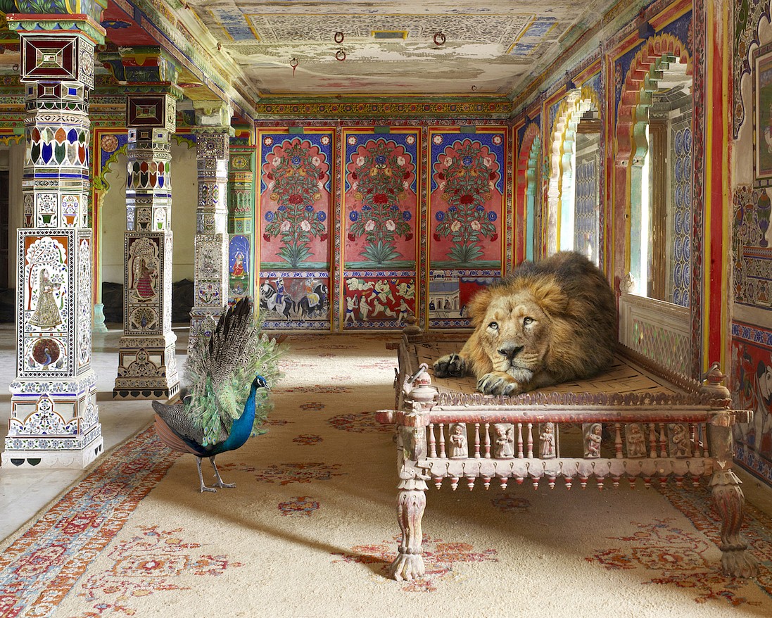 Karen KNORR, The Lovesick Prince, Aam Khas, Junha Mahal, Dungarpur Palace, from 'India Song' series
2013, Pigment print on Hannemuhle Fine Art paper