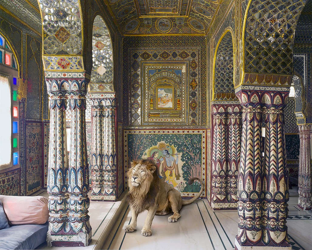 Karen KNORR, Parvati's Consort, Samode Haveli, Jaipur, from 'India Song' series
2014, Pigment print on Hannemuhle Fine Art paper