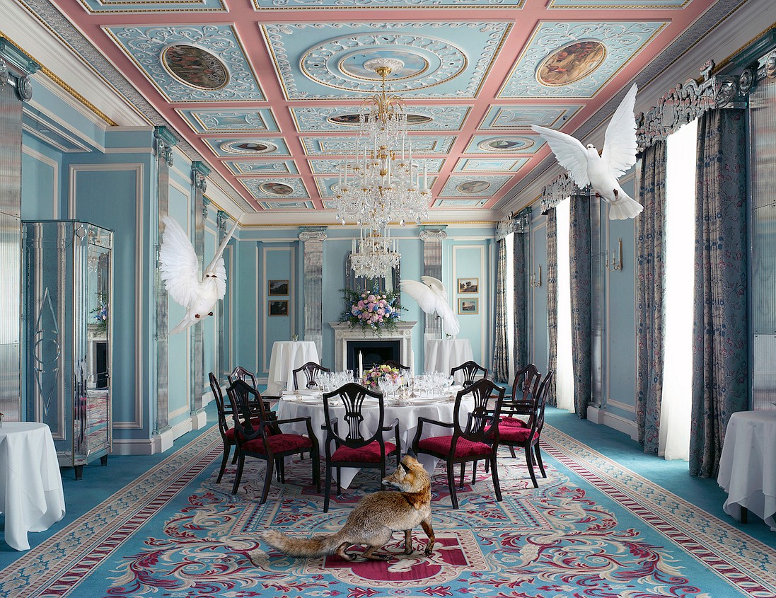 Karen KNORR, The Wedding Party, Belgravia Room, from 'The Lanesborough' series
2017, Pigment print on Hannemuhle Fine Art paper