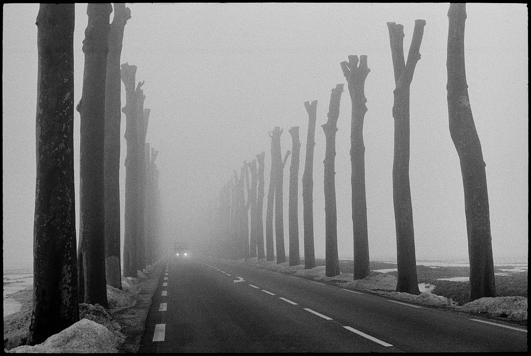 Martine FRANCK, Near Paris, France
1978, Silver gelatin print