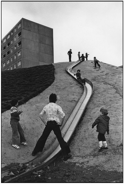 Martine FRANCK, Suburb of Newcastle upon Tyne, England
1977, Silver gelatin print