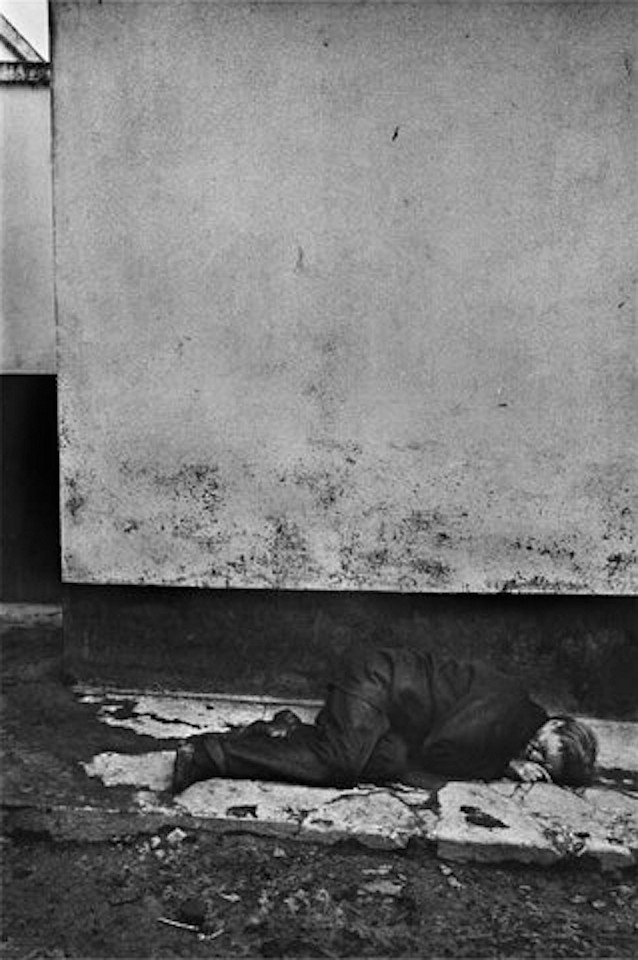 Markéta LUSKACOVA, Untitled, Ireland, 1972-73
Gelitan silver print