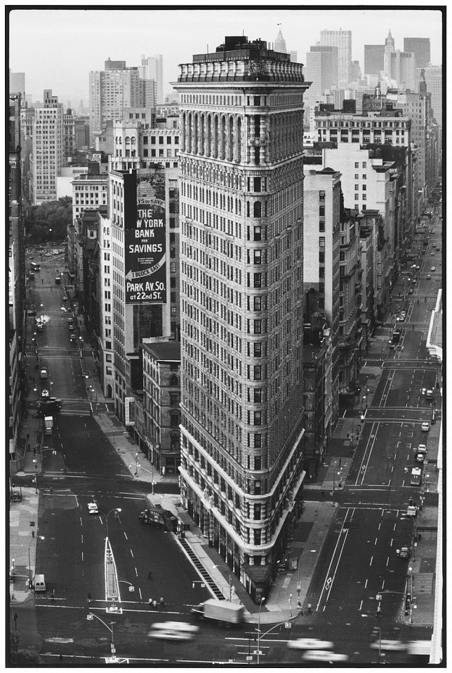 Elliott ERWITT, Flatiron Building, New York City
1979