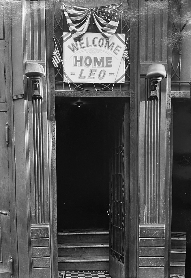 Todd Webb, 3rd Ave, New York
1945, Vintage gelatin silver print